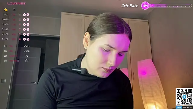 Snapshot of Maria_Bowie chatting on 10-08-25, 07:28 Maria Bowie online show from 10-08-25, 07:28