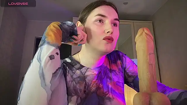Maria Bowie online show from 05-19-26, 07:04