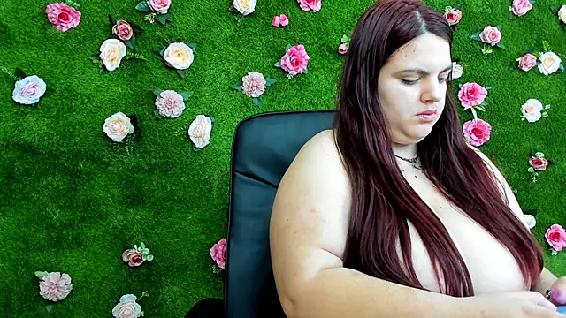 Huge Titties  online show from 03-20-25, 04:29