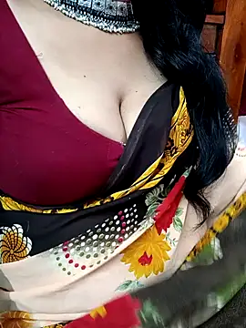 Snapshot of amala_ss chatting on 01-12-25, 08:14 amala ss online show from 01-12-25, 08:14