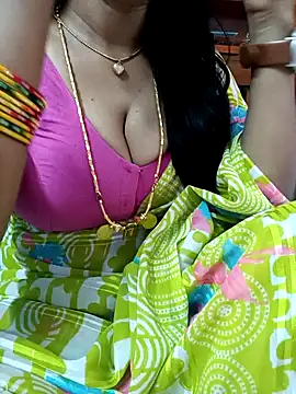 Snapshot of amala_ss chatting on 01-25-25, 07:17 amala ss online show from 01-25-25, 07:17