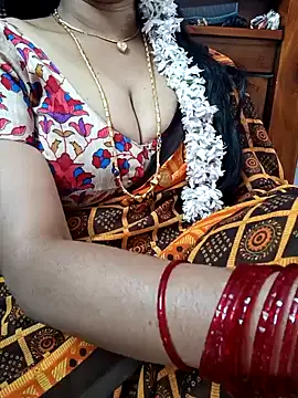 Snapshot of amala_ss chatting on 01-29-25, 10:48 amala ss online show from 01-29-25, 10:48