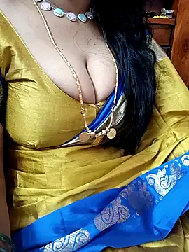 Snapshot of amala_ss chatting on 02-10-25, 01:44 amala ss online show from 02-10-25, 01:44