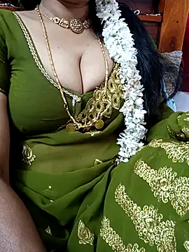 Snapshot of amala_ss chatting on 02-22-25, 10:40 amala ss online show from 02-22-25, 10:40