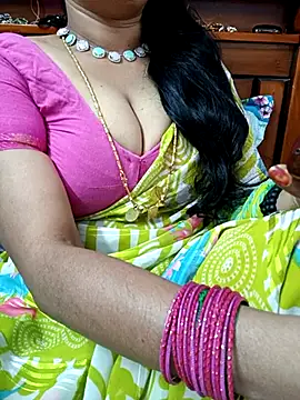 Snapshot of amala_ss chatting on 03-03-25, 11:00 amala ss online show from 03-03-25, 11:00