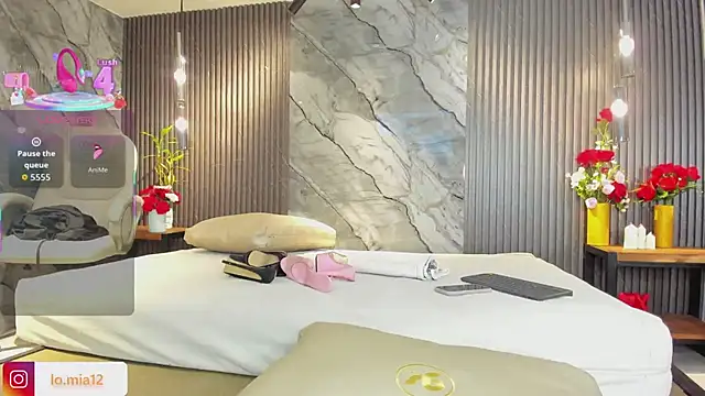 Snapshot of julietha_taylor chatting on 02-26-26, 02:21 julietha taylor online show from 02-26-26, 02:21