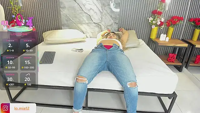 Snapshot of julietha_taylor chatting on 03-02-26, 03:52 julietha taylor online show from 03-02-26, 03:52