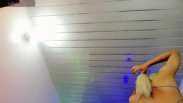 Gabyqueen70 online show from 05-15-26, 03:02
