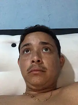 isacalejandroo online show from 02-09-25, 04:04