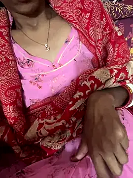 Snapshot of HotRiyacpl chatting on 12-18-25, 01:28 HotRiyacpl online show from 12-18-25, 01:28