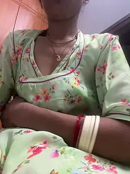 Snapshot of HotRiyacpl chatting on 12-19-25, 04:47 HotRiyacpl online show from 12-19-25, 04:47