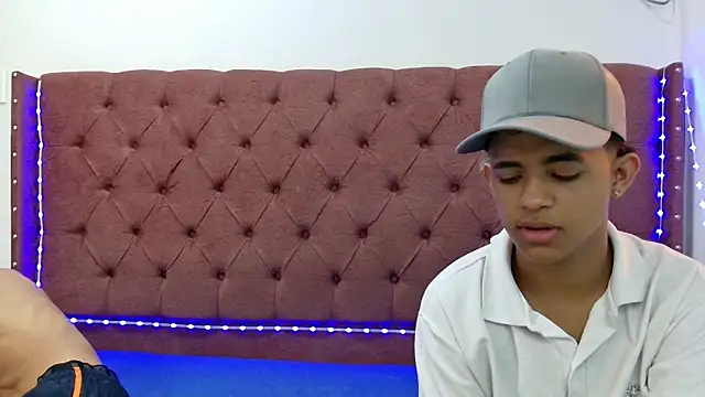 boys yourparty online show from 02-18-25, 01:22