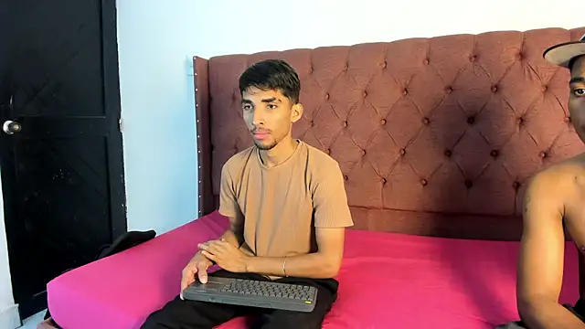 boys yourparty online show from 09-18-25, 01:13