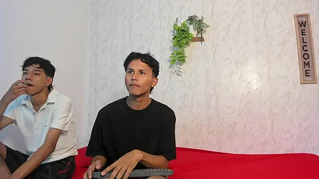 boys yourparty online show from 06-04-26, 01:11