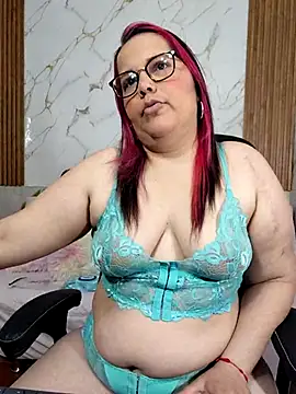 Snapshot of kiara_scottt chatting on 06-16-26, 08:39 kiara scottt online show from 06-16-26, 08:39