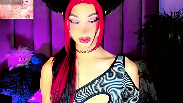 Snapshot of dollswit01 chatting on 10-10-25, 11:04 dollswit01 online show from 10-10-25, 11:04