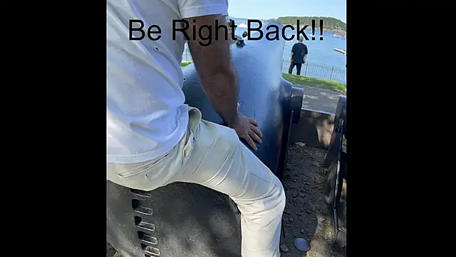 Snapshot of bear_russian_hunk chatting on 11-25-25, 02:06 bear russian hunk online show from 11-25-25, 02:06