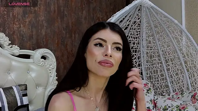 Snapshot of LaraDivine chatting on 12-03-24, 12:27 LaraDivine online show from 12-03-24, 12:27