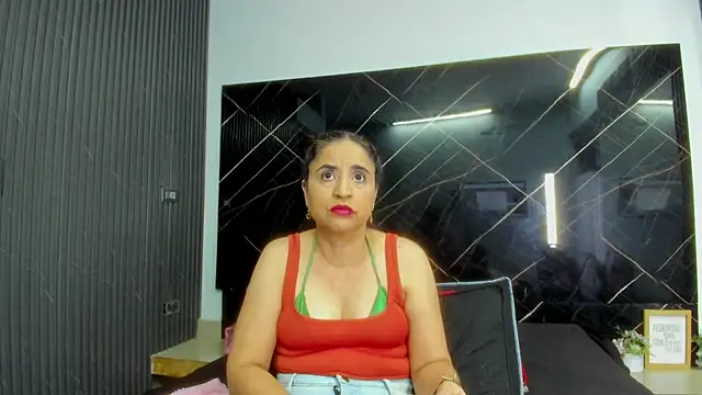 Yaya    11 online show from 09-27-25, 04:28