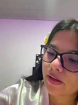 Snapshot of SophieHarris_ chatting on 05-09-26, 04:28 SophieHarris online show from 05-09-26, 04:28
