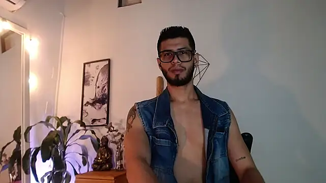 Snapshot of Colby_brown03 chatting on 05-20-26, 03:02 Colby brown03 online show from 05-20-26, 03:02