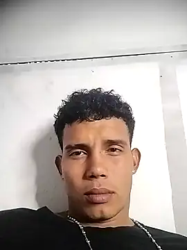 Snapshot of alex_candela chatting on 12-04-24, 11:35 alex candela online show from 12-04-24, 11:35