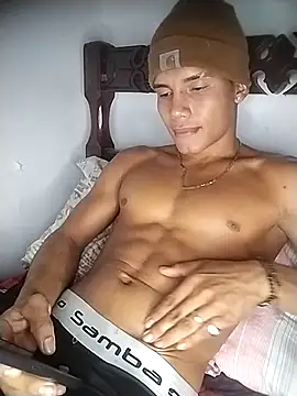 Snapshot of alex_candela chatting on 02-16-25, 07:15 alex candela online show from 02-16-25, 07:15