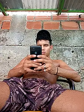 Snapshot of alex_candela chatting on 11-01-25, 03:36 alex candela online show from 11-01-25, 03:36