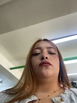 Snapshot of Tatiana_O chatting on 05-23-26, 04:11 Tatiana O online show from 05-23-26, 04:11