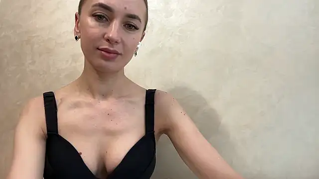 Snapshot of CaitlinaJayne23 chatting on 05-14-26, 03:24 CaitlinaJayne23 online show from 05-14-26, 03:24