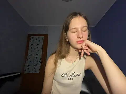 Snapshot of Eva_Angel3 chatting on 02-06-25, 06:13 Eva Angel3 online show from 02-06-25, 06:13