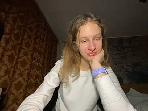 Snapshot of Eva_Angel3 chatting on 10-23-25, 04:17 Eva Angel3 online show from 10-23-25, 04:17