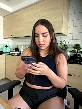 Snapshot of brazilianbbinuk chatting on 11-25-25, 02:06 brazilianbbinuk online show from 11-25-25, 02:06