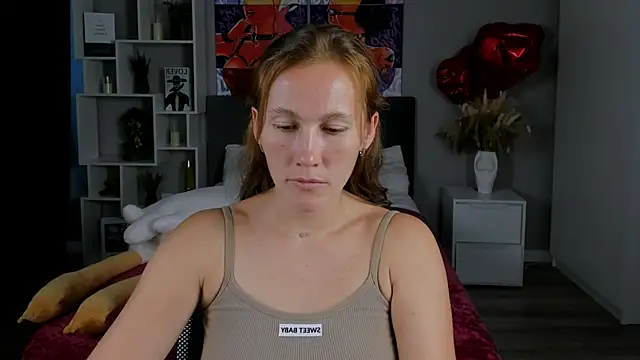 Snapshot of MichelleOrtis chatting on 09-10-25, 01:22 MichelleOrtis online show from 09-10-25, 01:22