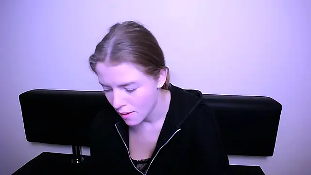 MissOliviaa  online show from 01-31-25, 11:46