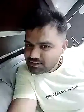 Happyman300 online show from 09-28-25, 08:47