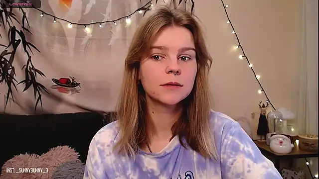 Snapshot of Moona_xx chatting on 12-14-24, 09:45 Moona xx online show from 12-14-24, 09:45