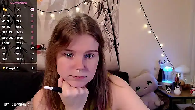 Snapshot of Moona_xx chatting on 01-26-25, 10:02 Moona xx online show from 01-26-25, 10:02