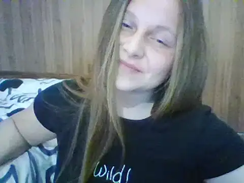 Evasapples online show from 02-26-25, 05:28