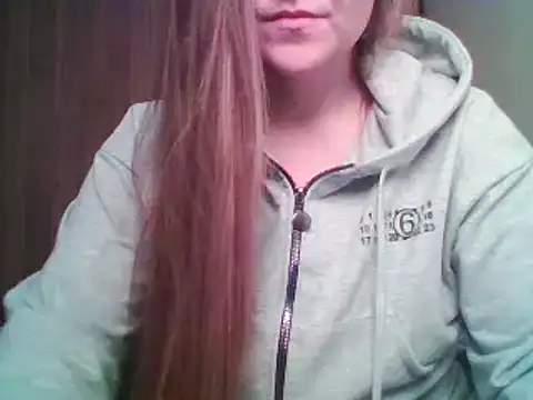 Snapshot of Evasapples chatting on 06-13-26, 06:50 Evasapples online show from 06-13-26, 06:50