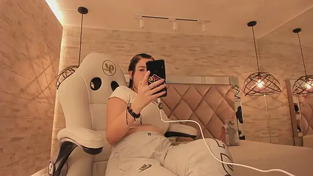 dorothy vegga online show from 02-22-25, 06:06