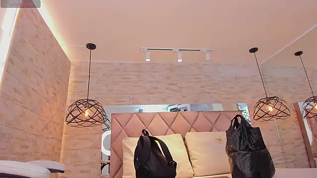 dorothy vegga online show from 02-25-25, 02:58