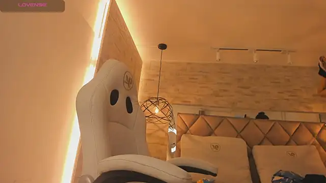 dorothy vegga online show from 03-06-25, 03:57