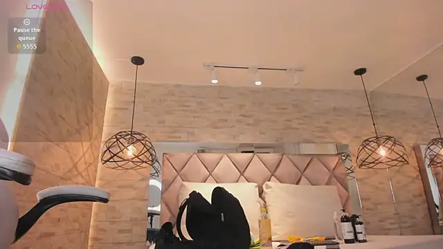 dorothy vegga online show from 09-24-25, 03:10