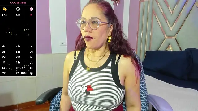 Snapshot of maria_paulac chatting on 10-01-25, 09:43 maria paulac online show from 10-01-25, 09:43