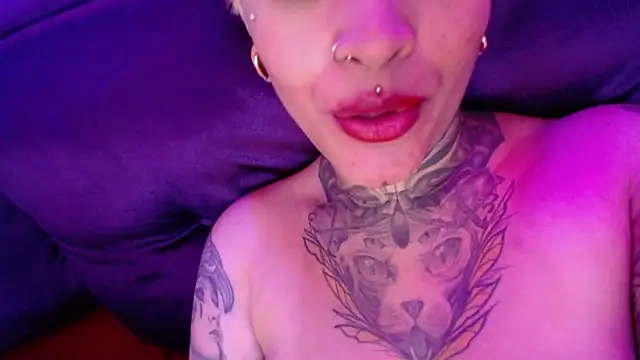 Snapshot of tatouagendecouple chatting on 01-03-25, 05:28 tatouagendecouple online show from 01-03-25, 05:28