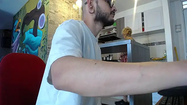 Snapshot of tatouagendecouple chatting on 02-06-25, 06:35 tatouagendecouple online show from 02-06-25, 06:35