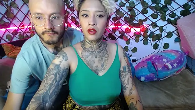 Snapshot of tatouagendecouple chatting on 03-15-25, 01:18 tatouagendecouple online show from 03-15-25, 01:18