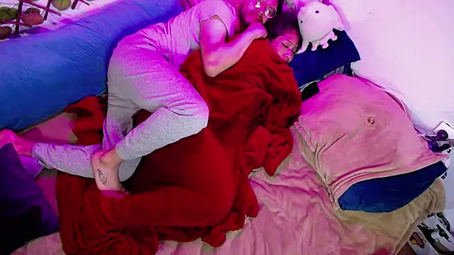 Snapshot of tatouagendecouple chatting on 10-05-25, 04:11 tatouagendecouple online show from 10-05-25, 04:11