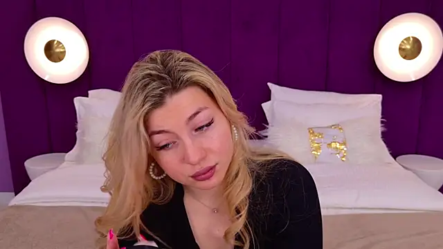 Snapshot of HelenaMorgan chatting on 03-13-25, 06:26 HelenaMorgan online show from 03-13-25, 06:26